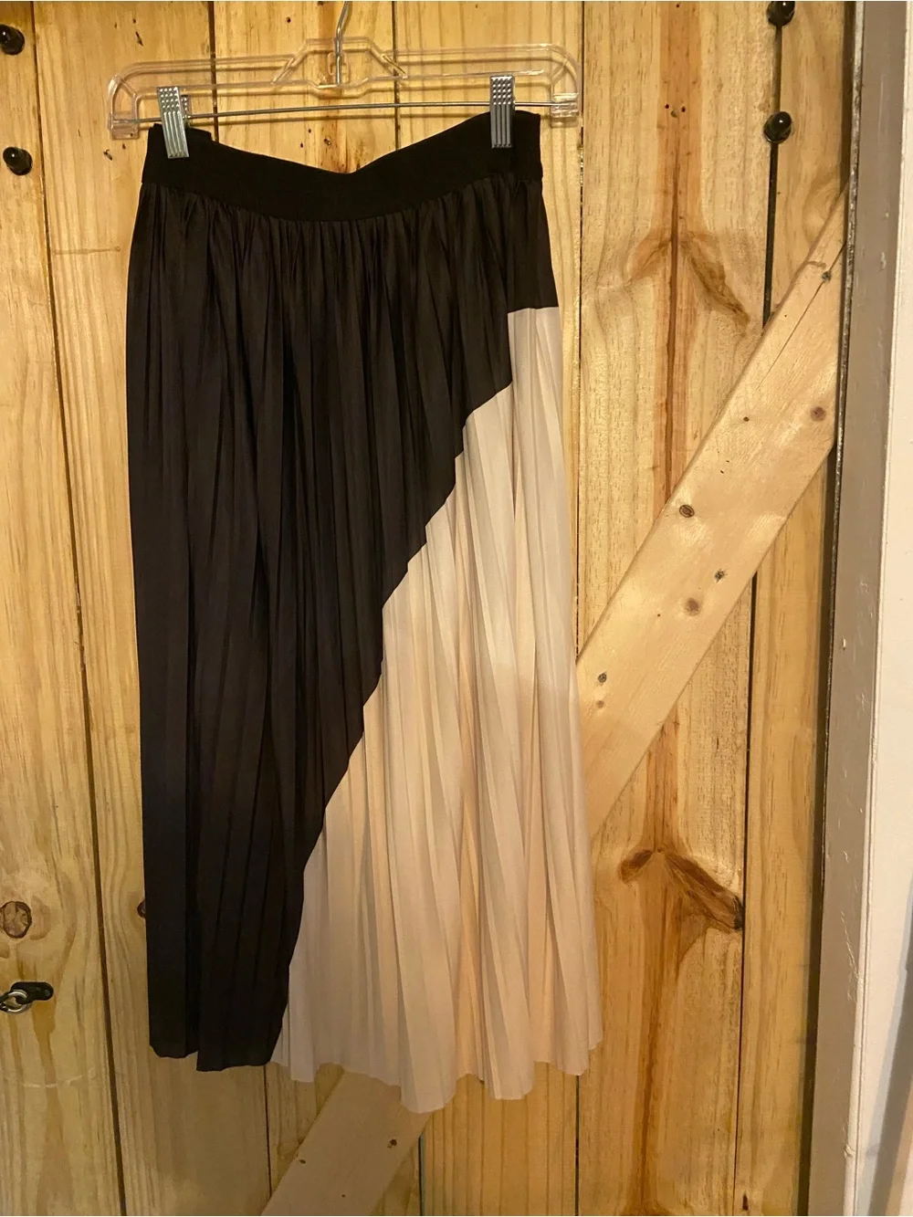 H&M Diagonal Colorblock Pleated long  Skirt - Black & Cream